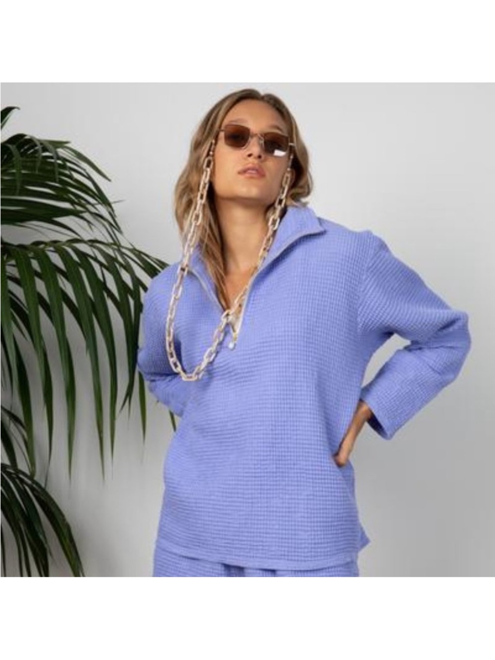 Donni Waffle Knit Pullover Top and shorts set medium